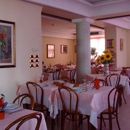 Hotel Rinascente Chianciano Terme Dış mekan fotoğraf